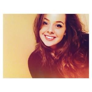 Meet your Posher, Caroline